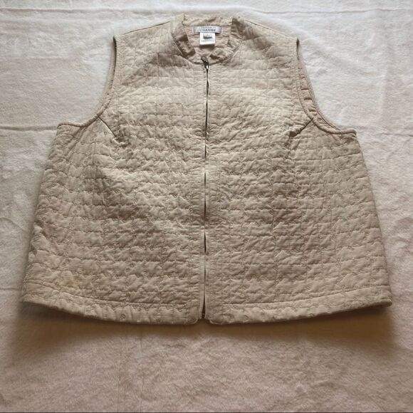 Freedom to Change Jackets & Blazers - Freedom to Change Front Zip Quilted Vest Size Large